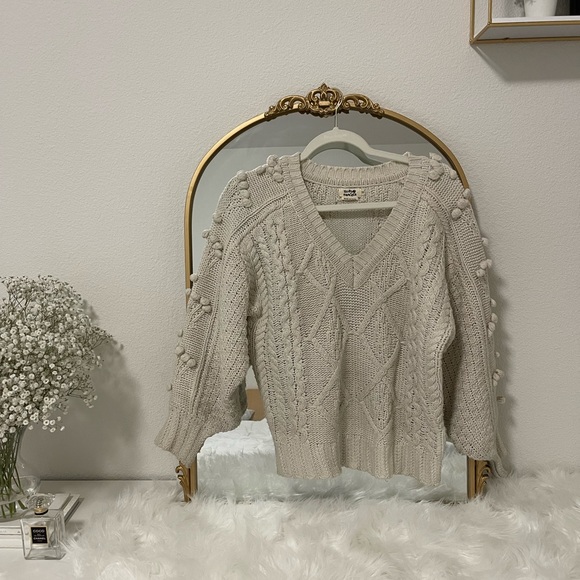 Chunky Knit Sweater - Picture 1 of 3